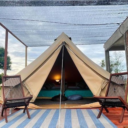 Rembulan Escape Bell Tent 2 Kampung Penarik Exterior photo