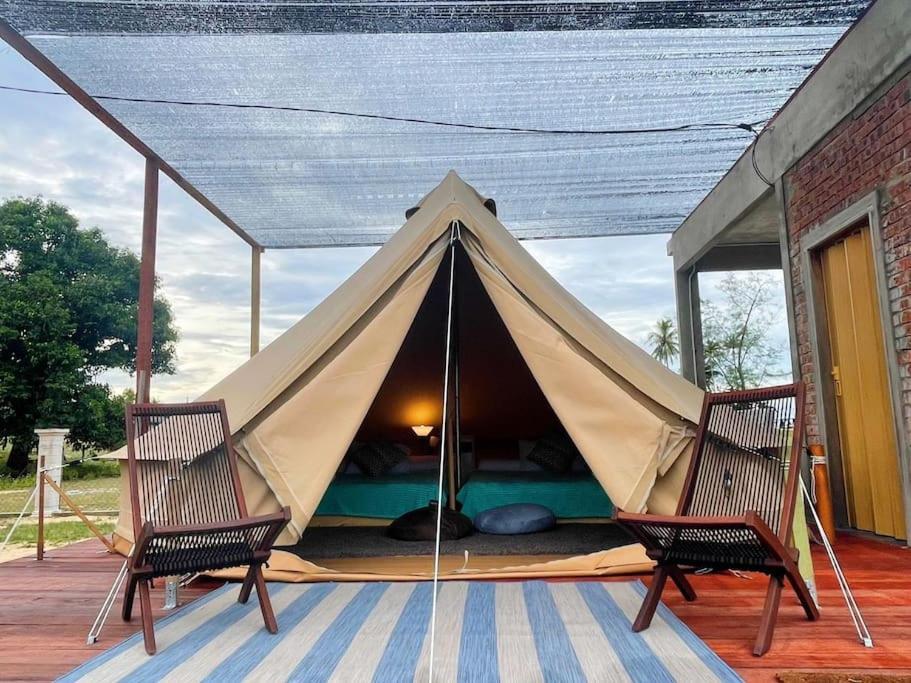 Rembulan Escape Bell Tent 2 Kampung Penarik Exterior photo