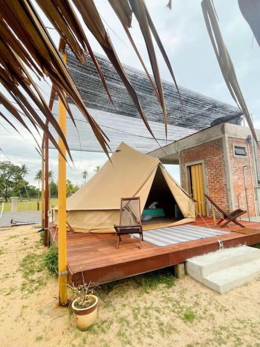 Rembulan Escape Bell Tent 2 Kampung Penarik Exterior photo